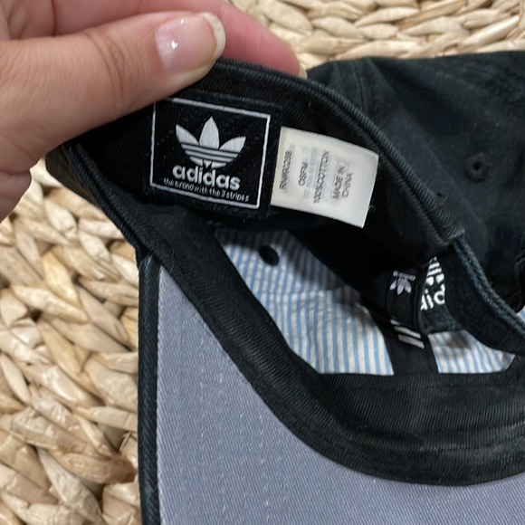 Adidas hat - Picture 3 of 4